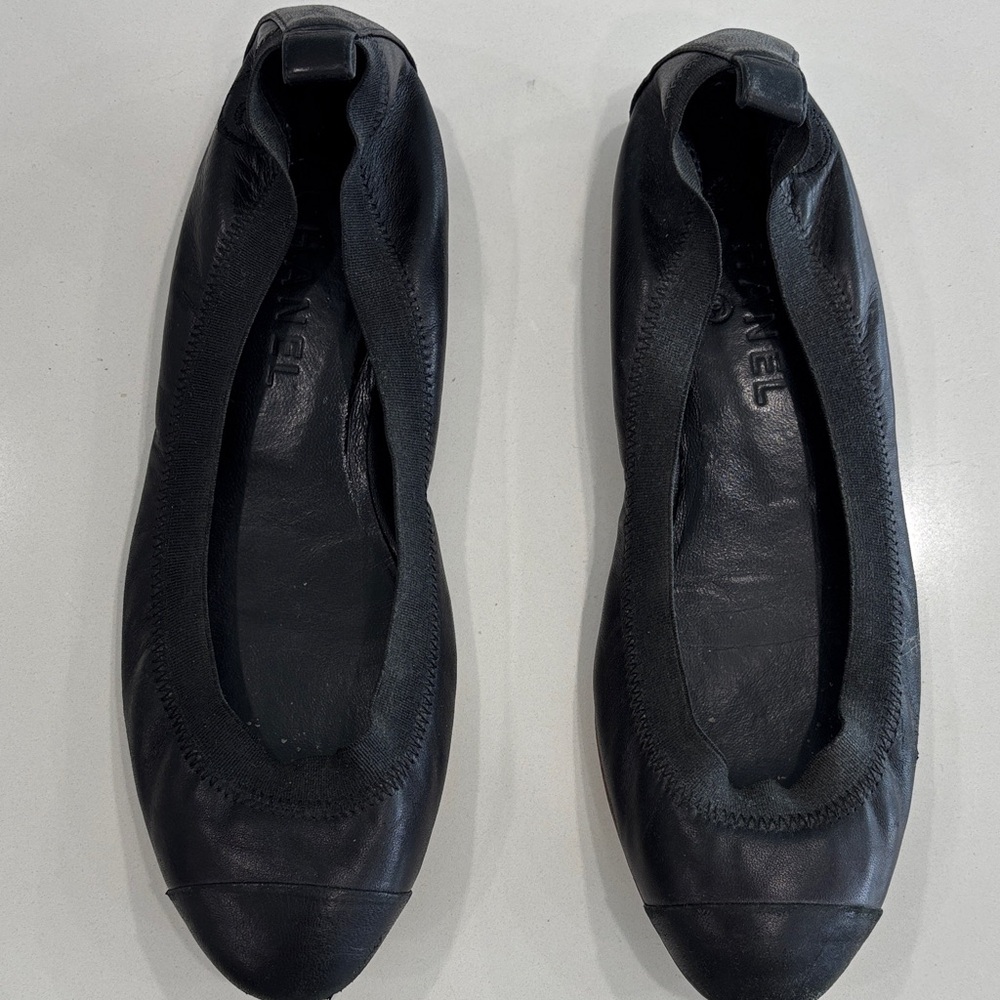 Chanel Black Elastic Trim Ballet Flats - Good Condition - Size 39